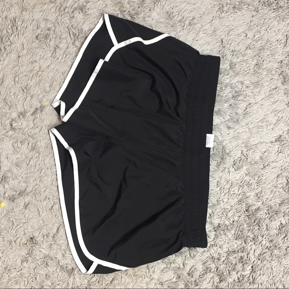 NWOT black athletic shorts